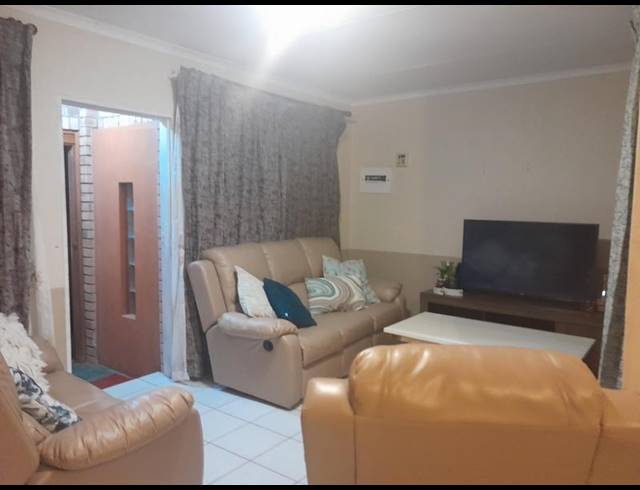 3 BEDROOM HOUSE FOR SALE IN BENDOR EXT 7